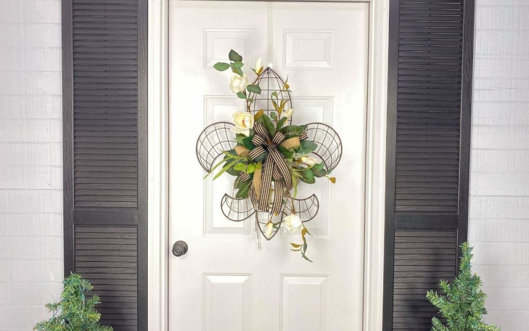 Fleur De Lis Wall Hanger