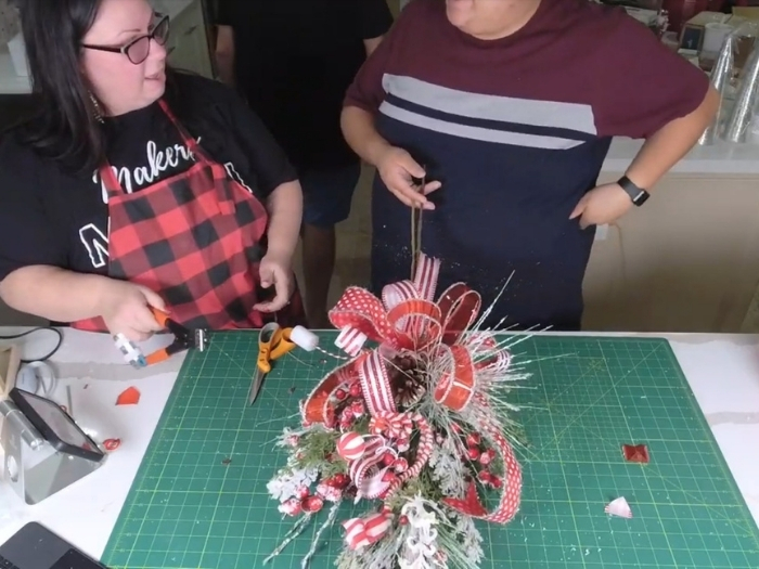 Christmas Swag with Coach Mellie Mel and Coach Jordan (REPLAY)