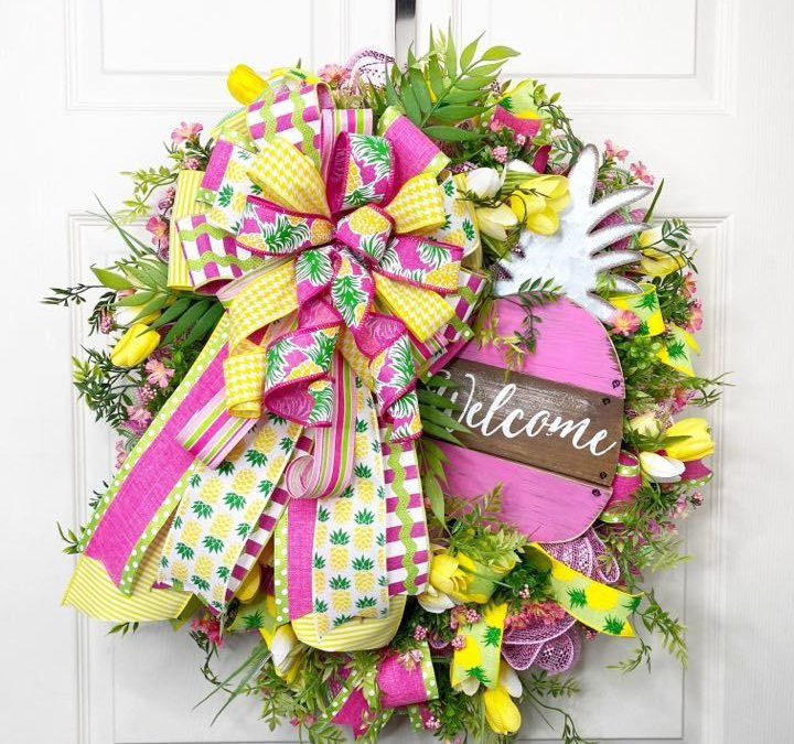 Welcome Pineapple Wreath