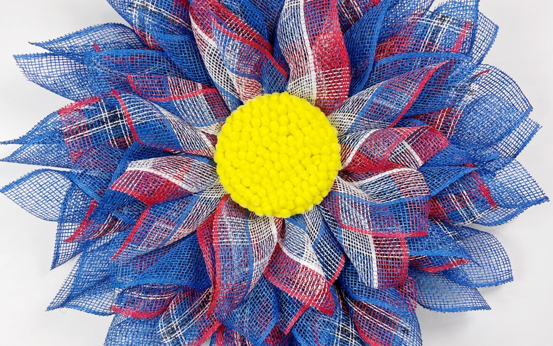 Expand your Creativity Challenge: Pom Pom Flower Center