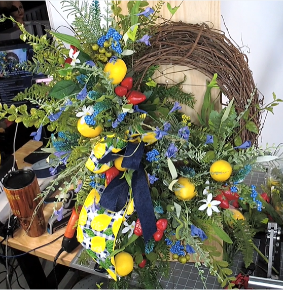 5.18.21 Strawberry Lemonade Wreath – Damon (REPLAY)