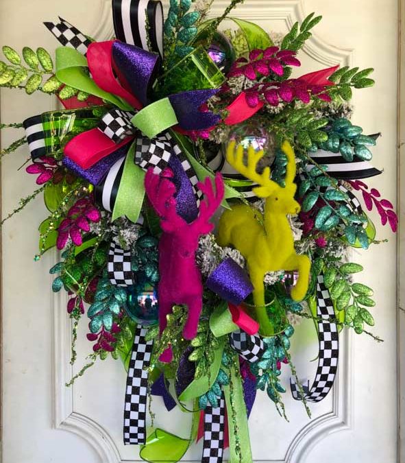 9.13.21 Merry and Bright Christmas Wreath-Coach Jordan (REPLAY)