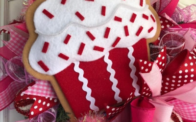 Valentine’s Cupcake Wreath – Coach Jordan