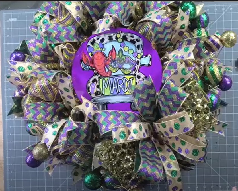 12.14.21 CC Mardi Gras Deco mesh Wreath – Damon – REPLAY