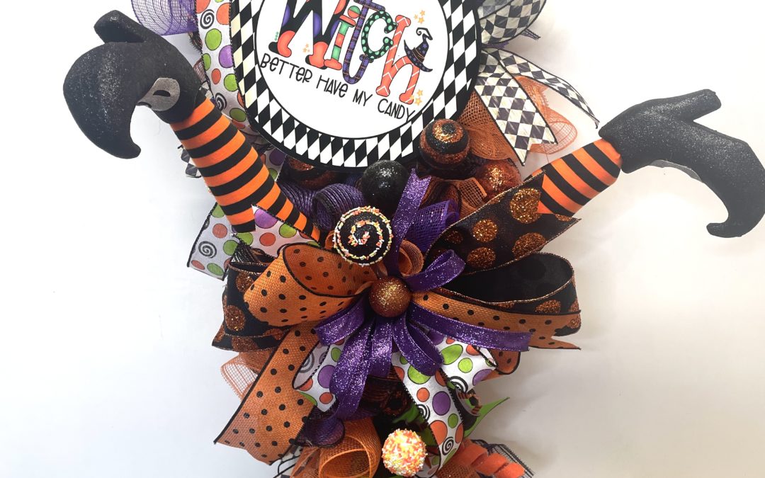 6.3.22 Large Witch Swag with Legs – Tammy – REPLAY